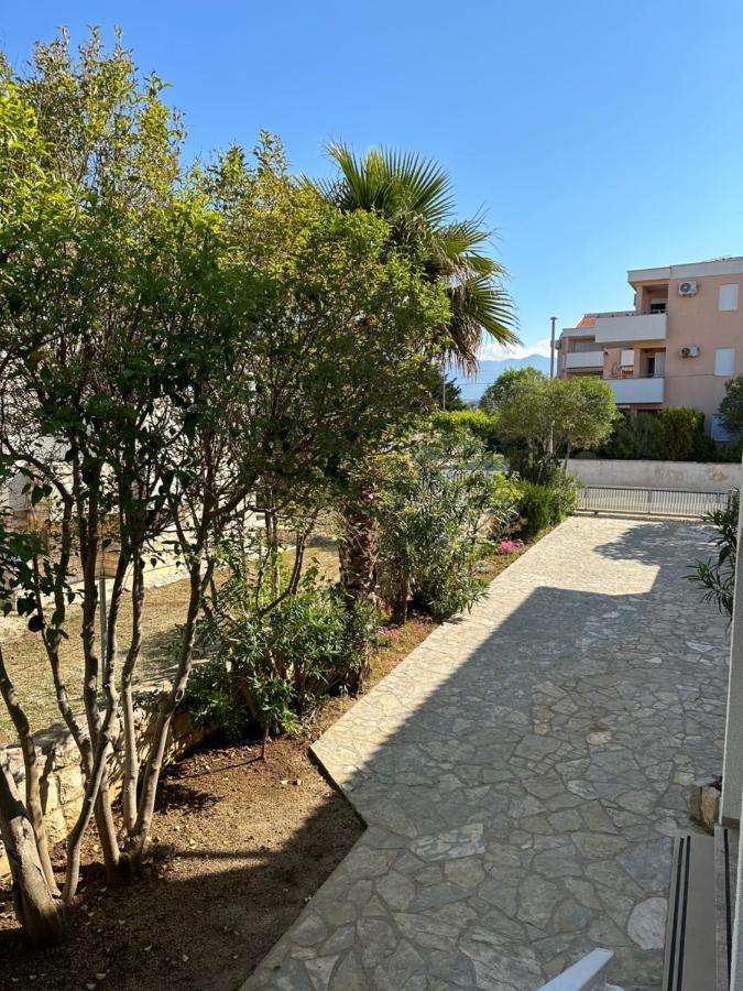 Apartmani Marko Novalja Exterior foto