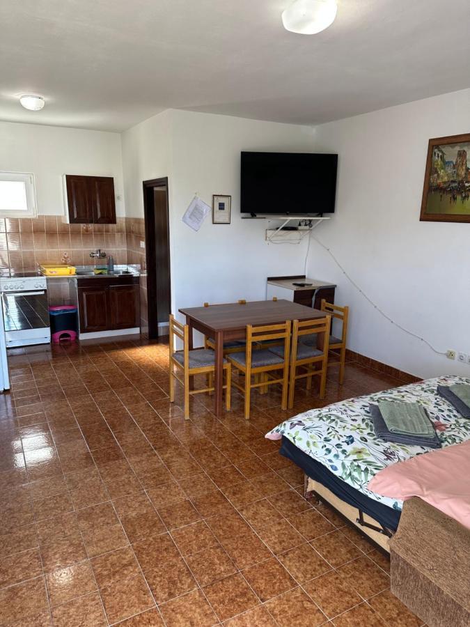 Apartmani Marko Novalja Exterior foto