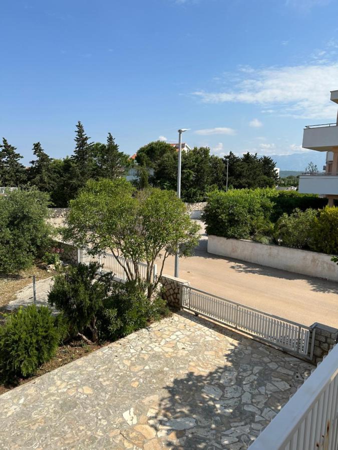 Apartmani Marko Novalja Exterior foto