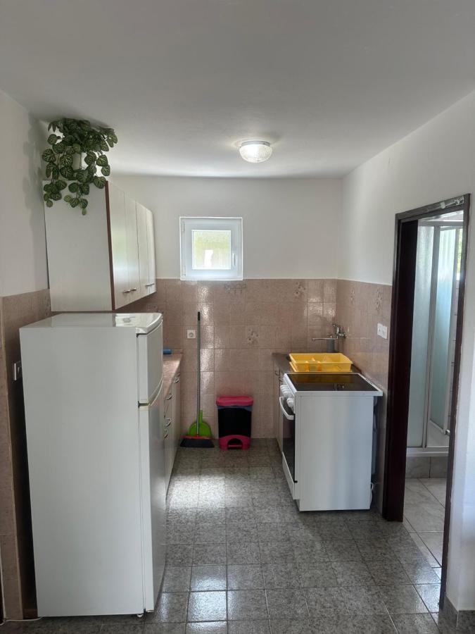 Apartmani Marko Novalja Exterior foto