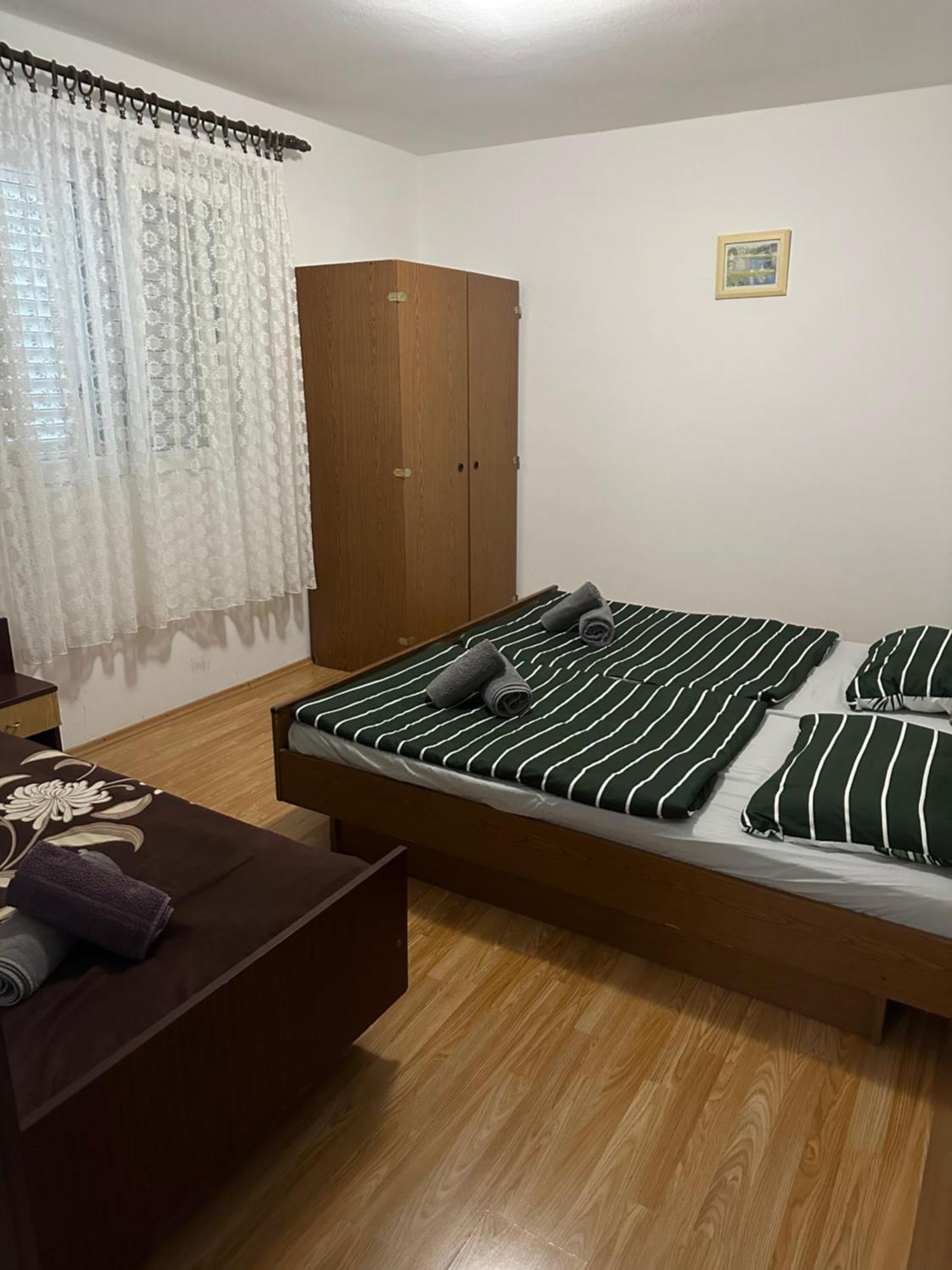 Apartmani Marko Novalja Exterior foto