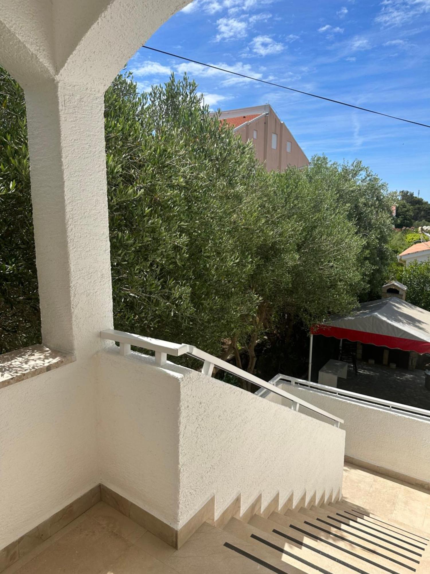 Apartmani Marko Novalja Exterior foto